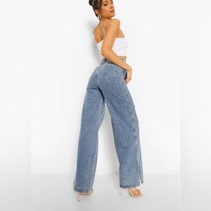 NWT BooHoo vintage wash wide leg split hem jean size 6 high rise